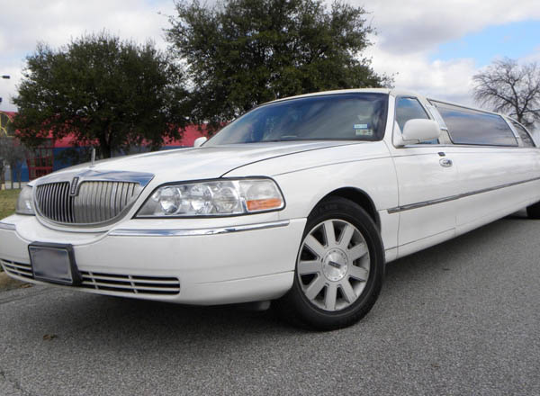 Rugby Lincoln Town Limo Hire